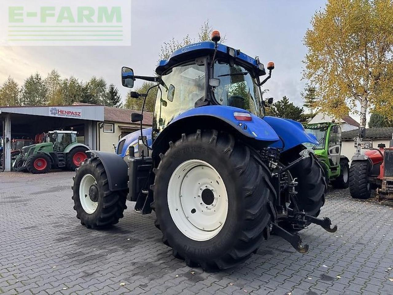Tractor New Holland t6070 powercommand: foto 8 Tractor New Holland t6070 powercommand: foto 8