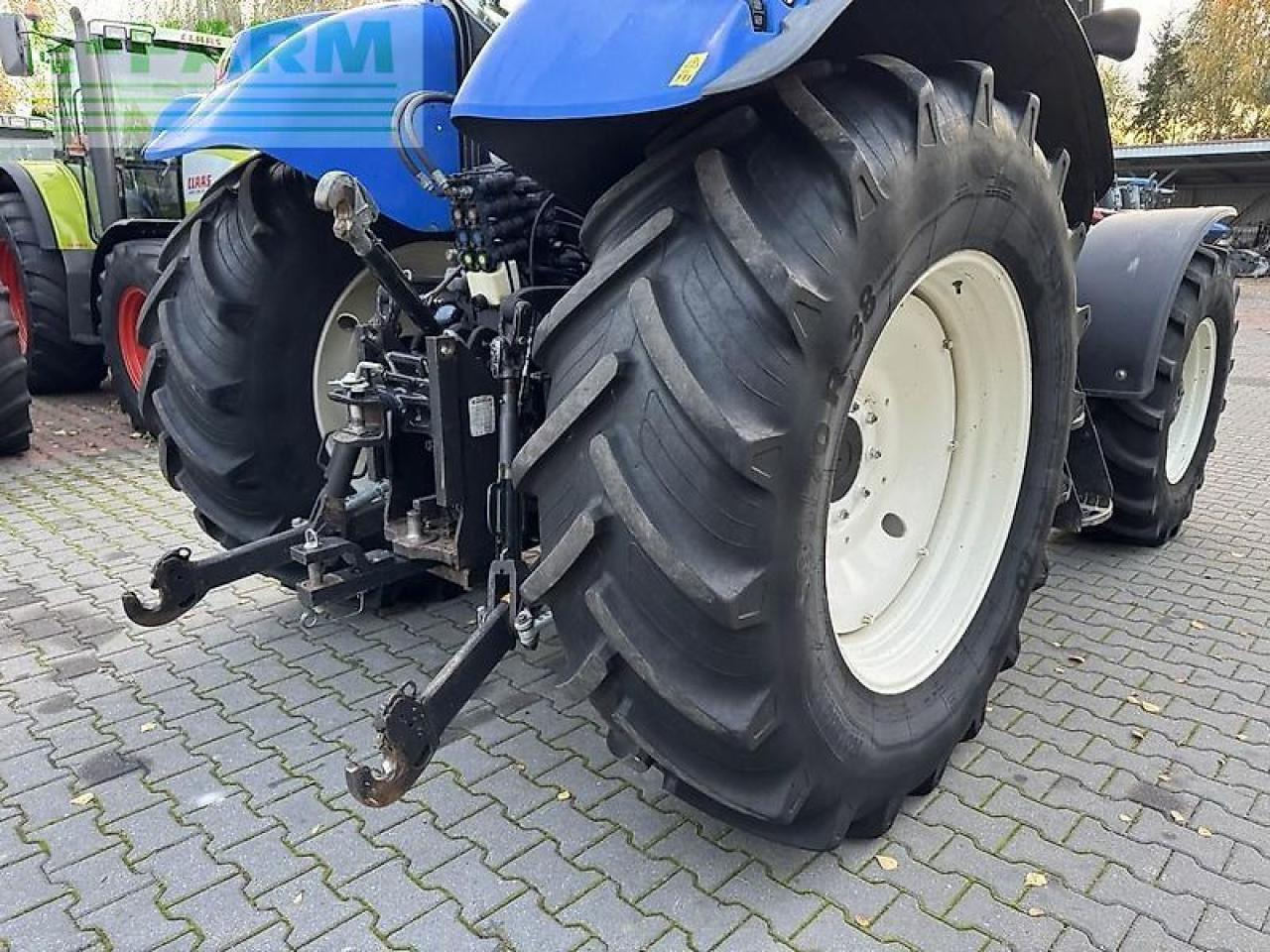 Tractor New Holland t6070 powercommand: foto 30 Tractor New Holland t6070 powercommand: foto 30