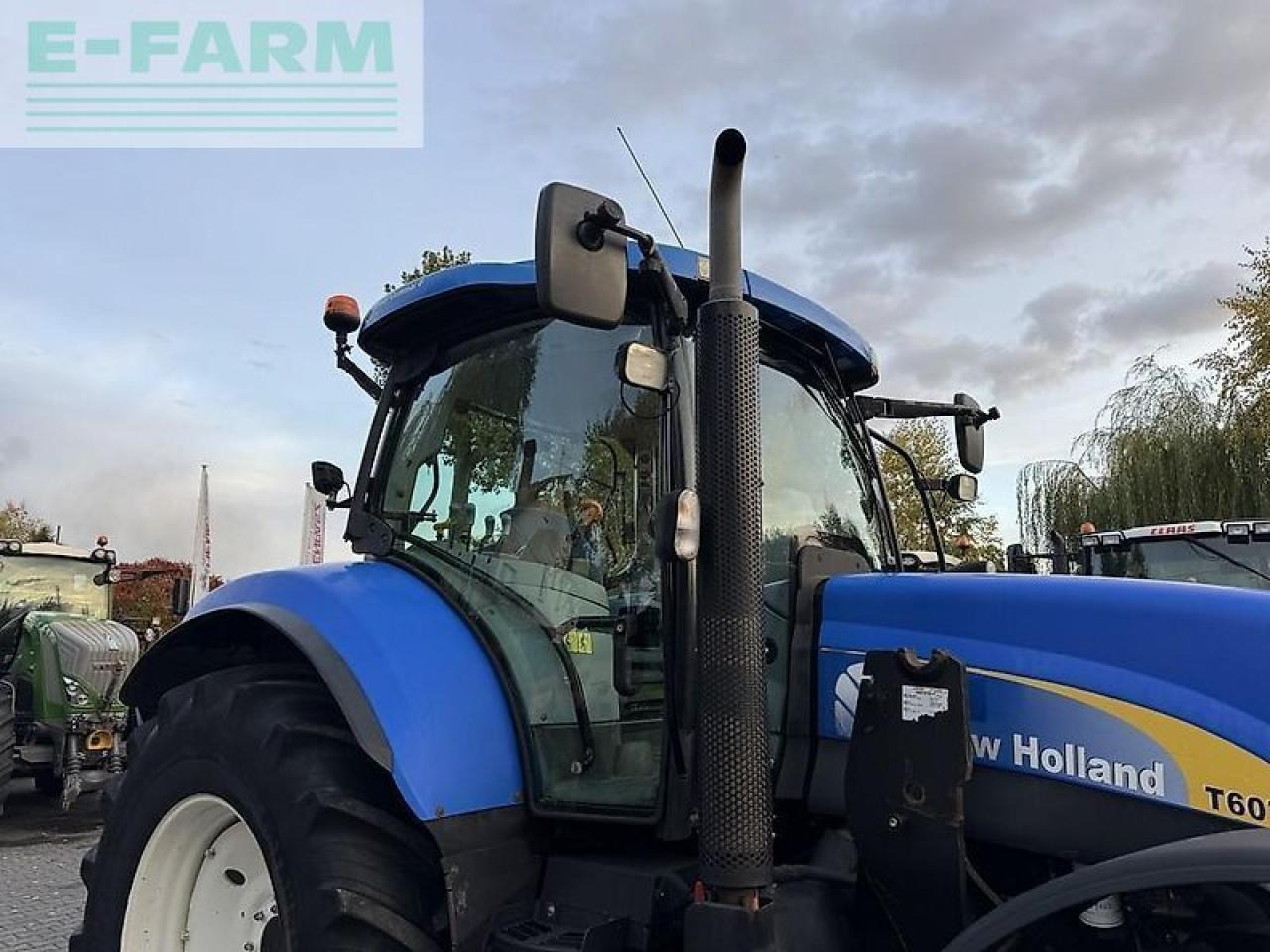 Tractor New Holland t6070 powercommand: foto 25 Tractor New Holland t6070 powercommand: foto 25