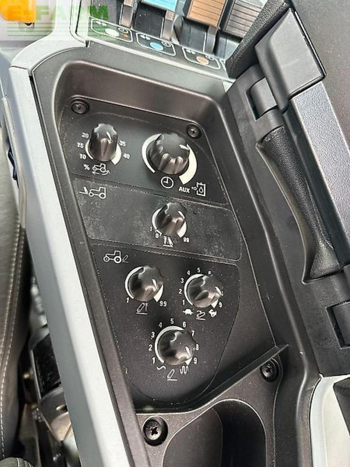 Tractor New Holland t7.270: foto 12