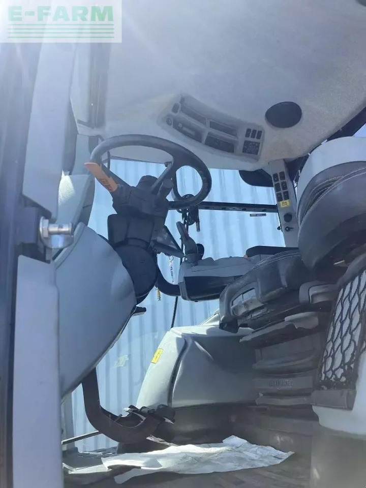 Tractor New Holland t7.270 auto command: foto 10 Tractor New Holland t7.270 auto command: foto 10