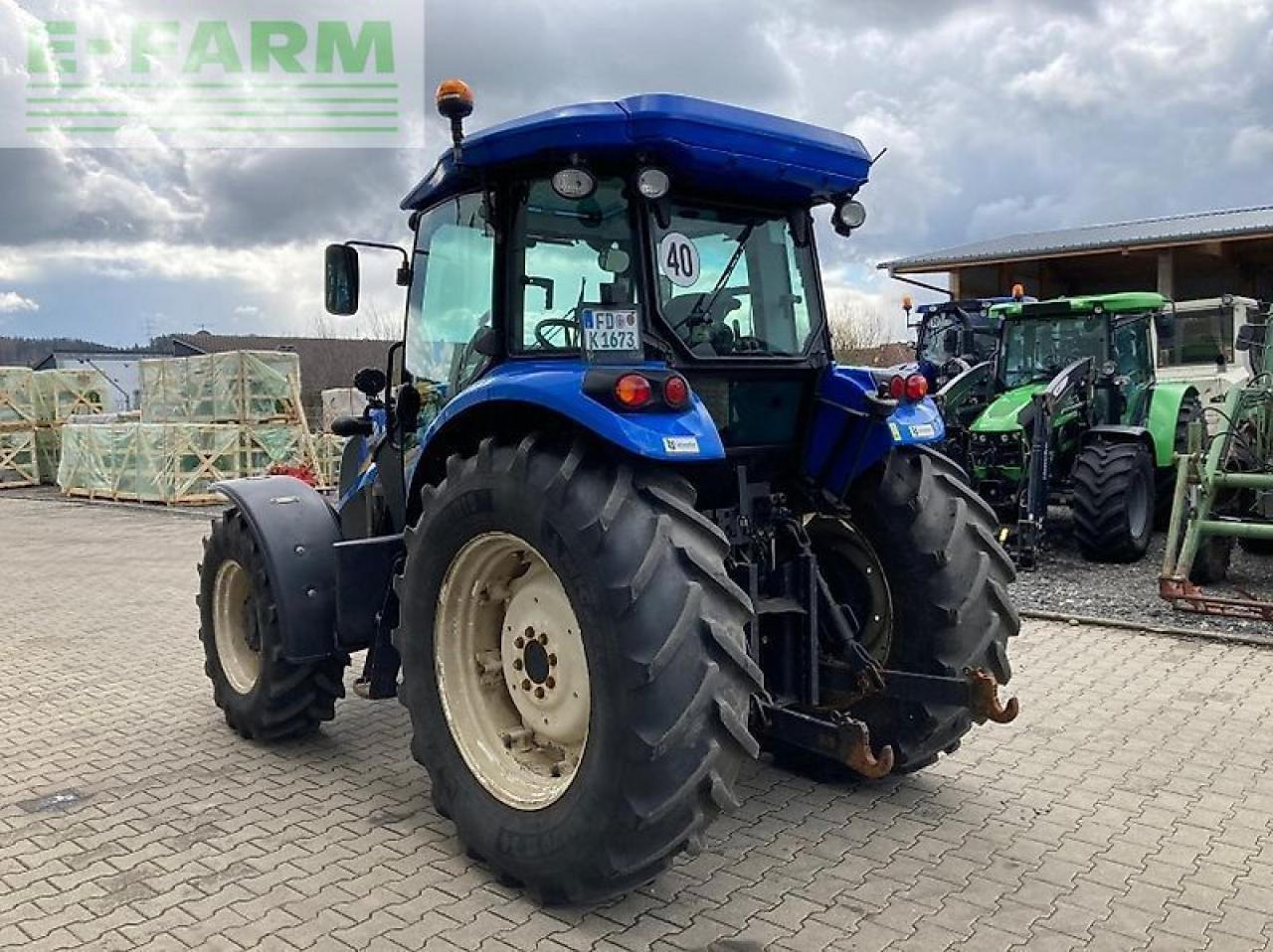 New Holland td 5.85 - Tractor: foto 4 New Holland td 5.85 - Tractor: foto 4