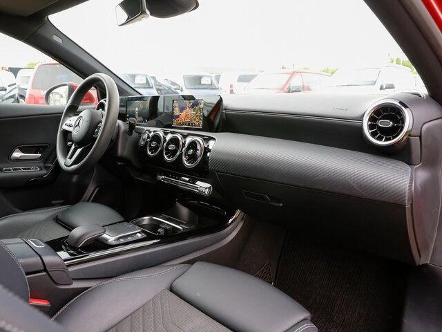 Sedan MERCEDES-BENZ A 180 Style,Autom.,8 fach Bereift: foto 25