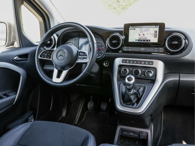 MERCEDES-BENZ T 180 d,Progressive,LED.AHK,MBUX,Navi,Kamera - Furgoneta de pasajeros: foto 3 MERCEDES-BENZ T 180 d,Progressive,LED.AHK,MBUX,Navi,Kamera - Furgoneta de pasajeros: foto 3