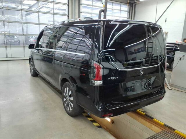 Furgoneta de pasajeros MERCEDES-BENZ V 300 Avantgarde Extralang,2xSchiebetür elektr....: foto 15 Furgoneta de pasajeros MERCEDES-BENZ V 300 Avantgarde Extralang,2xSchiebetür elektr....: foto 15