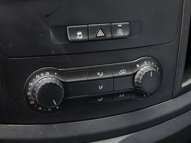 Furgoneta pequeña MERCEDES-BENZ Vito114CDI KA lang ,Klima,Sortimo Regal,AHK: foto 10