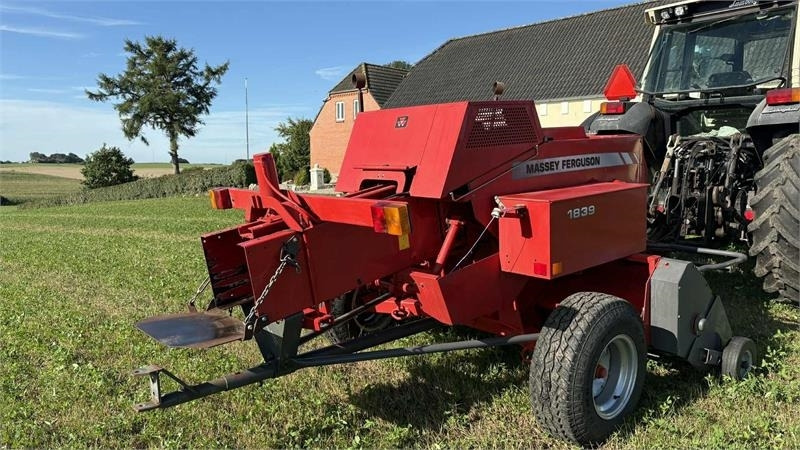 Massey Ferguson 1839 Småballe presser - Encintadora de pacas: foto 3 Massey Ferguson 1839 Småballe presser - Encintadora de pacas: foto 3
