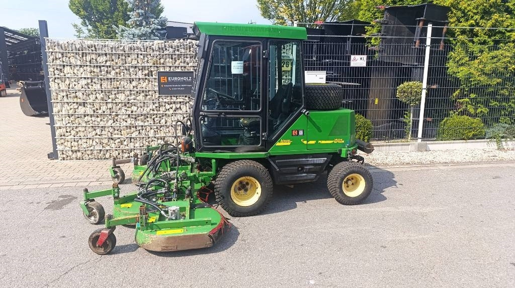 John Deere 1505 vollhydr. Großflächenmäher 3 m Mähwerk Allrad - Segadora: foto 4 John Deere 1505 vollhydr. Großflächenmäher 3 m Mähwerk Allrad - Segadora: foto 4