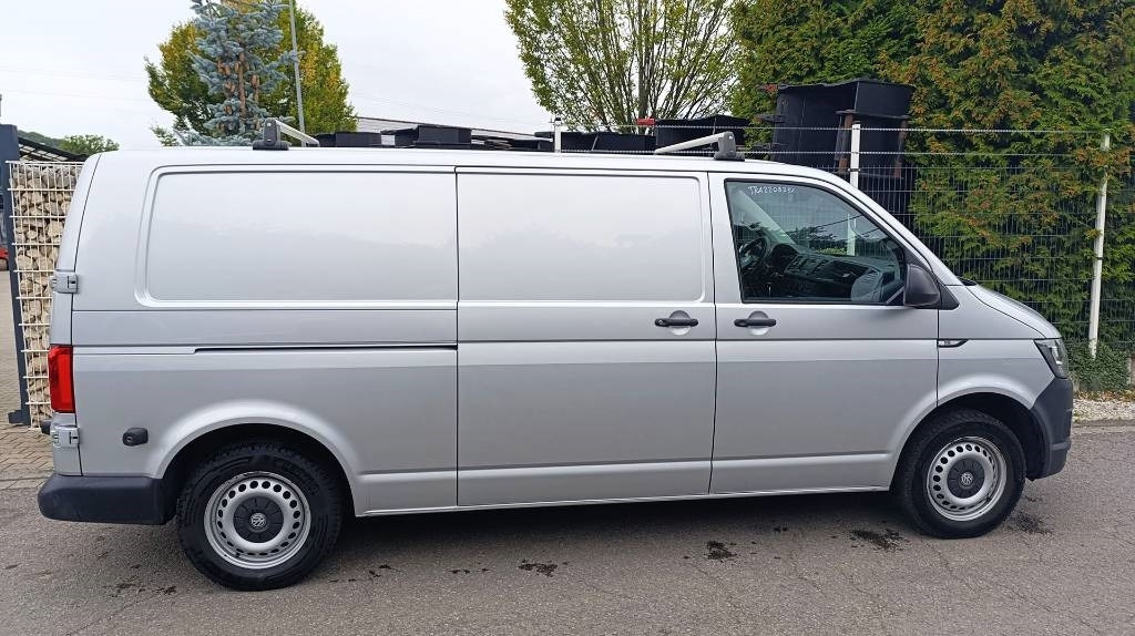 Volkswagen Transporter T6 TDI, Werkstattschränke Standheizung - Furgoneta caja cerrada: foto 2 Volkswagen Transporter T6 TDI, Werkstattschränke Standheizung - Furgoneta caja cerrada: foto 2