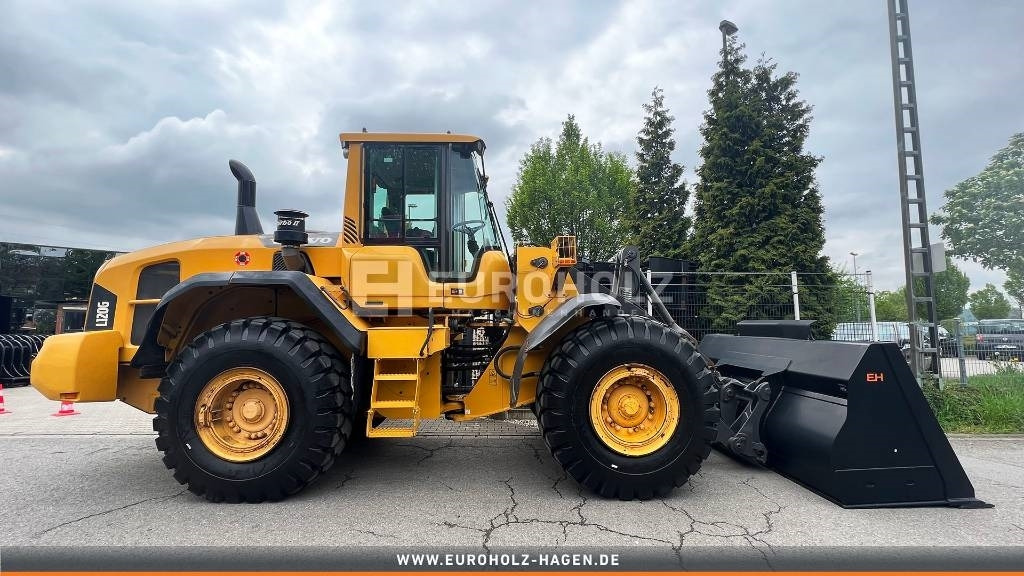 Volvo L 120 G mit Klima und SW, Reifen und Schaufel Neu - Cargadora de ruedas: foto 5 Volvo L 120 G mit Klima und SW, Reifen und Schaufel Neu - Cargadora de ruedas: foto 5