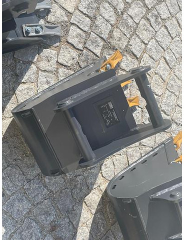 Big Tieflöffel 30 cm mit Lehnhoff MS01 Symlock Aufnahme - Cazo: foto 3 Big Tieflöffel 30 cm mit Lehnhoff MS01 Symlock Aufnahme - Cazo: foto 3