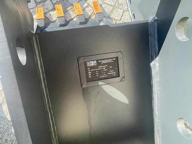 Big Tieflöffel 50 cm mit Lehnhoff MS08 Symlock Aufnahme - Cazo: foto 4 Big Tieflöffel 50 cm mit Lehnhoff MS08 Symlock Aufnahme - Cazo: foto 4