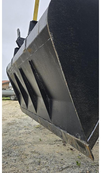 Big Volumenschaufel 240 cm mit Schäffer Aufnahme - Cazo: foto 2 Big Volumenschaufel 240 cm mit Schäffer Aufnahme - Cazo: foto 2