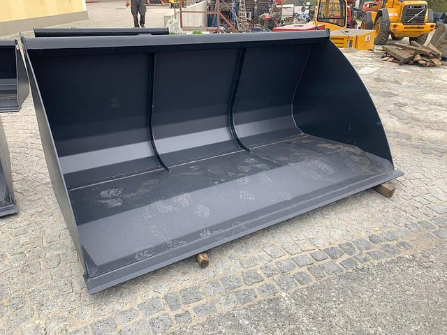 Big Volumenschaufel 250 cm mit Euro Aufnahme - Minibús, Furgoneta de pasajeros: foto 1 Big Volumenschaufel 250 cm mit Euro Aufnahme - Minibús, Furgoneta de pasajeros: foto 1