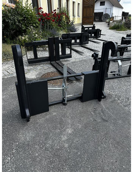 Big Adapter JCB Q-Fit passend zu Euro Aufnahme - Implemento: foto 1 Big Adapter JCB Q-Fit passend zu Euro Aufnahme - Implemento: foto 1