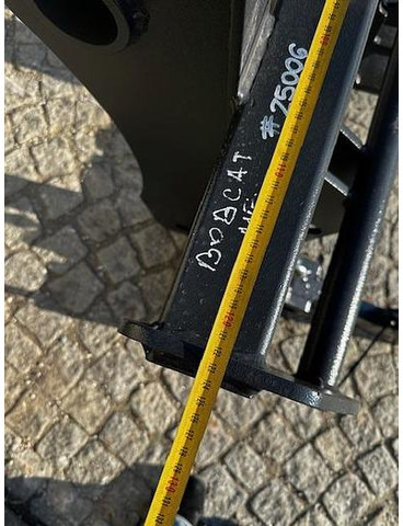 Big Bobcat Teleskoplader Adapter auf 3 Punkt Aufnahme - Implemento: foto 4 Big Bobcat Teleskoplader Adapter auf 3 Punkt Aufnahme - Implemento: foto 4