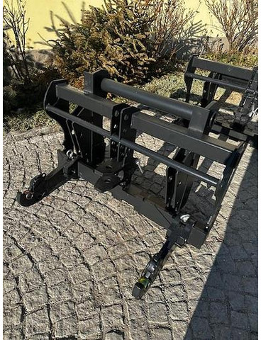 Big Bobcat Teleskoplader Adapter auf 3 Punkt Aufnahme - Implemento: foto 2 Big Bobcat Teleskoplader Adapter auf 3 Punkt Aufnahme - Implemento: foto 2