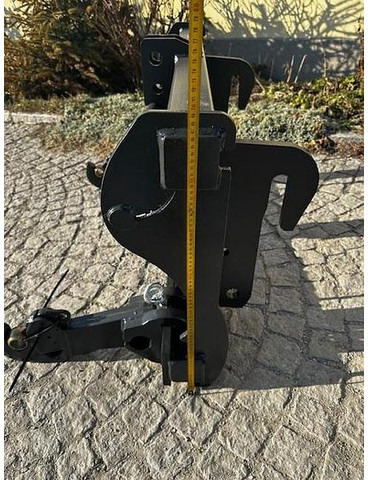 Big Genie / Terex Adapter mit 3 Punkt Aufnahme - Implemento: foto 3 Big Genie / Terex Adapter mit 3 Punkt Aufnahme - Implemento: foto 3