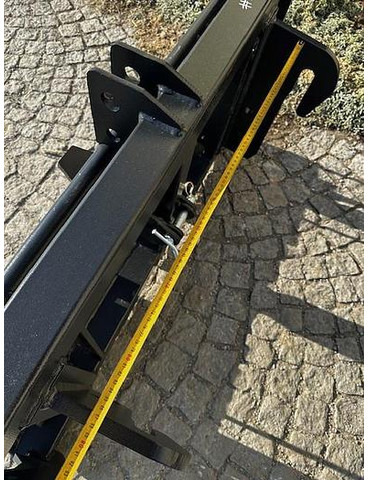 Big Genie / Terex Adapter mit 3 Punkt Aufnahme - Implemento: foto 4 Big Genie / Terex Adapter mit 3 Punkt Aufnahme - Implemento: foto 4