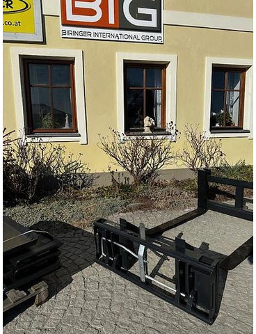 Big JCB 520-50 Adapter mit Euro Aufnahme - Implemento: foto 2 Big JCB 520-50 Adapter mit Euro Aufnahme - Implemento: foto 2