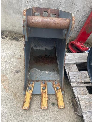 Kinshofer - Lehnhoff Tieflöffel 30 cm mit Lehnhoff MS03 Aufnahme - Implemento: foto 1 Kinshofer - Lehnhoff Tieflöffel 30 cm mit Lehnhoff MS03 Aufnahme - Implemento: foto 1