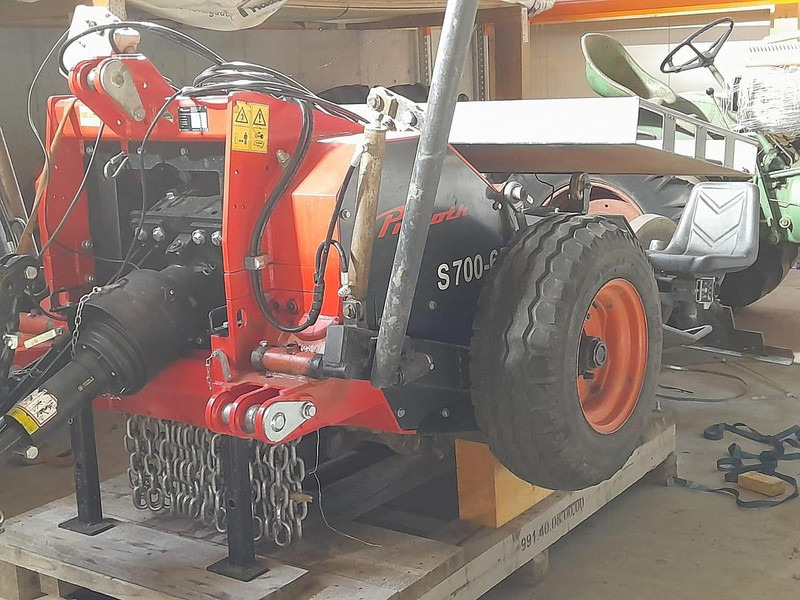 Prinoth S700-65 Streifenfräse - Equipo para trabajo del suelo: foto 1 Prinoth S700-65 Streifenfräse - Equipo para trabajo del suelo: foto 1