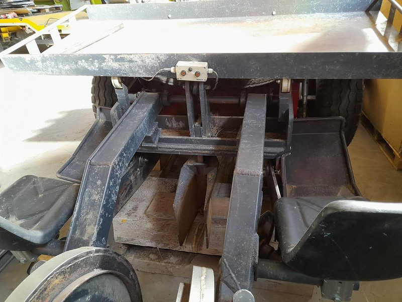 Prinoth S700-65 Streifenfräse - Equipo para trabajo del suelo: foto 5 Prinoth S700-65 Streifenfräse - Equipo para trabajo del suelo: foto 5