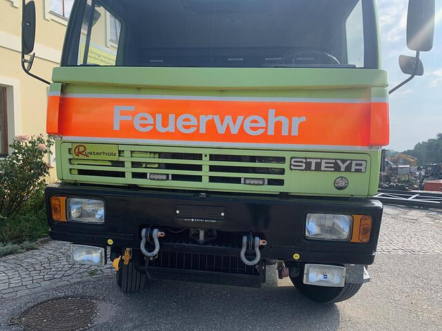 Steyr 15S31 4x4 Feuerwehrfahrzeug - Camión de bomberos: foto 5 Steyr 15S31 4x4 Feuerwehrfahrzeug - Camión de bomberos: foto 5