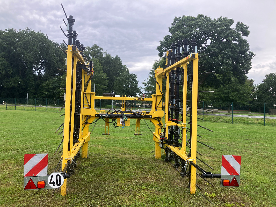 Bednar Striegel-PRO PN 6000 - Maquinaria para fertilización: foto 2 Bednar Striegel-PRO PN 6000 - Maquinaria para fertilización: foto 2