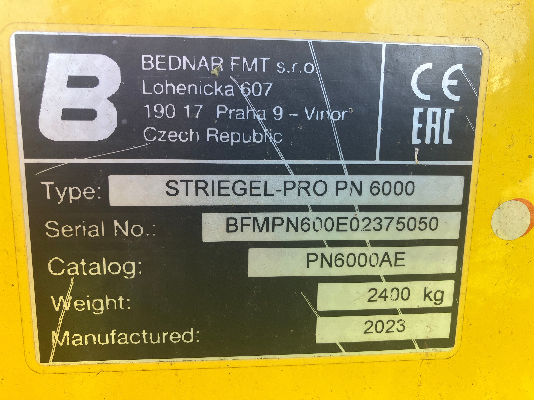Bednar Striegel-Pro PN 6000 - Maquinaria para fertilización: foto 2 Bednar Striegel-Pro PN 6000 - Maquinaria para fertilización: foto 2