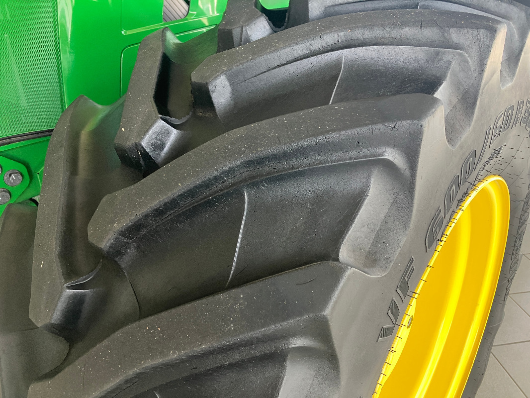 John Deere 6R185 - Tractor: foto 2 John Deere 6R185 - Tractor: foto 2