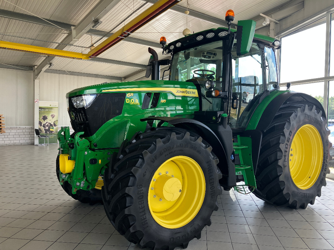 John Deere 6R185 - Tractor: foto 1 John Deere 6R185 - Tractor: foto 1