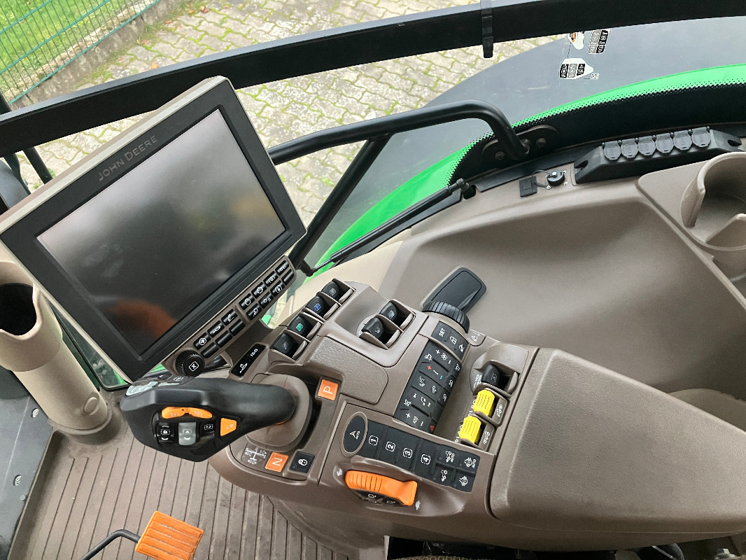 John Deere 6R185 - Tractor: foto 3 John Deere 6R185 - Tractor: foto 3