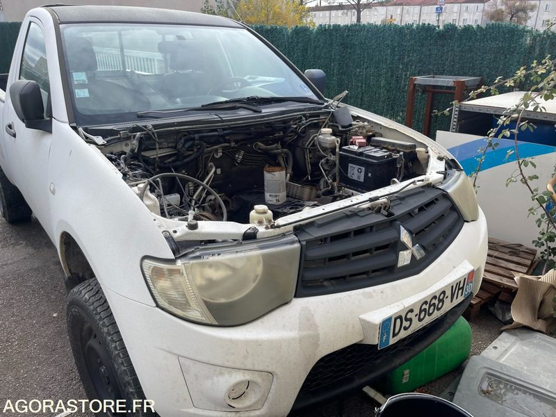 4x4 Mitsubishi - Furgoneta pequeña: foto 3 4x4 Mitsubishi - Furgoneta pequeña: foto 3