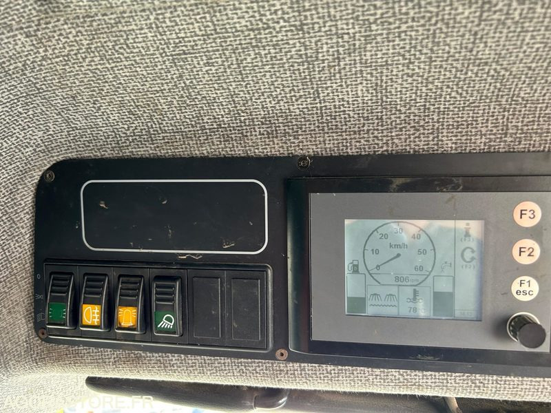 Barredora vial BALAYEUSE DE VOIRIE - SCHMIDT CLEANGO 500 - 2011 - 10 000 HEURES: foto 14