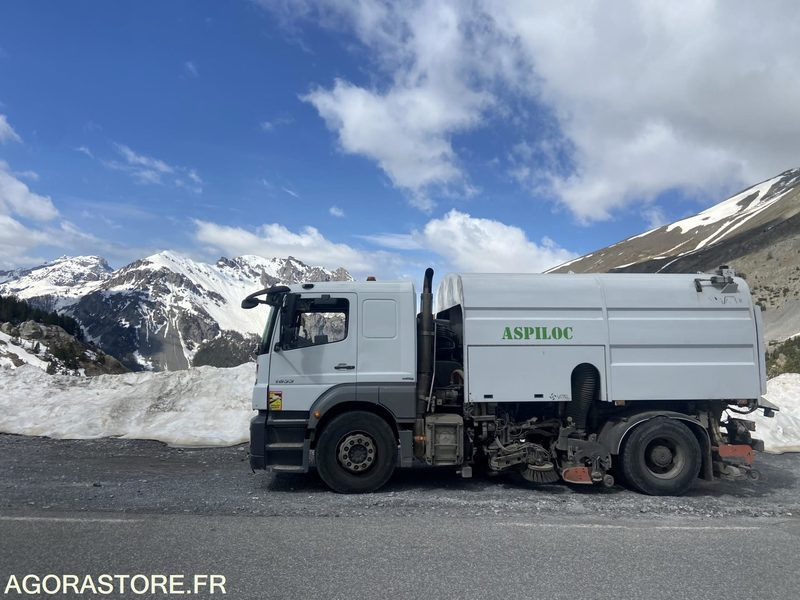 BALAYEUSE LAVEUSE THP MERCEDES BH9 ANNEE 2012 - 246000KMS - Barredora vial: foto 2 BALAYEUSE LAVEUSE THP MERCEDES BH9 ANNEE 2012 - 246000KMS - Barredora vial: foto 2