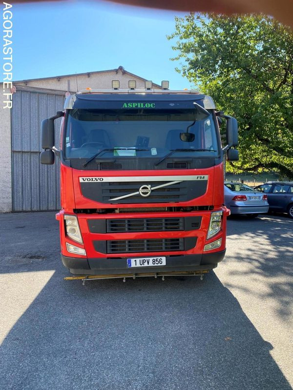 BALAYEUSE VOLVO ROUGE 6ROUES - ANNEE 2011- 298975KMS - Barredora vial: foto 2 BALAYEUSE VOLVO ROUGE 6ROUES - ANNEE 2011- 298975KMS - Barredora vial: foto 2