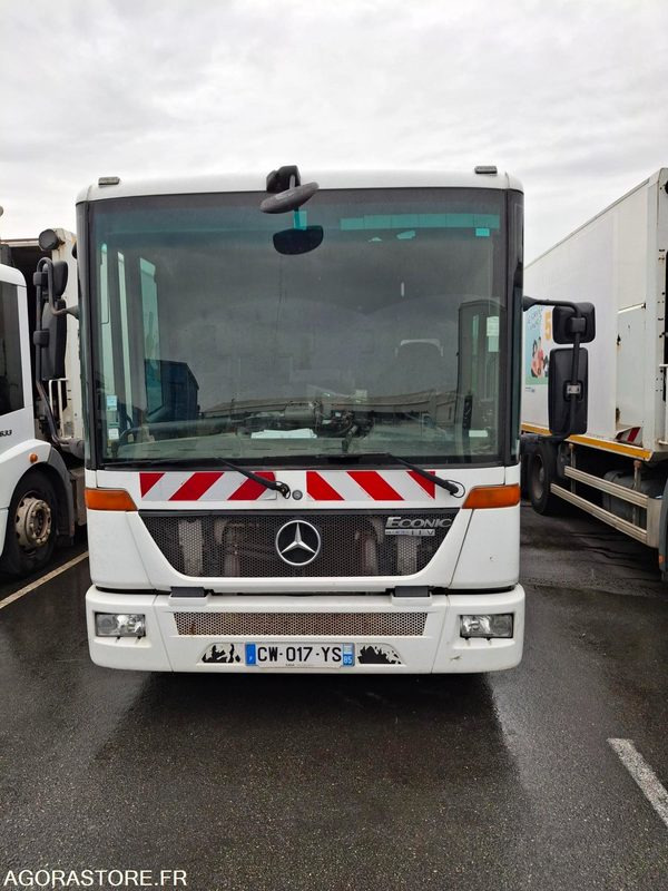 BOM Mercedes Econic 256043 kms 2013 - CW-017-YS - Camión de basura: foto 2 BOM Mercedes Econic 256043 kms 2013 - CW-017-YS - Camión de basura: foto 2