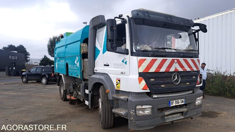 Balayeuse chantier MERCEDES 1833 - 264635KM - 2011 - Barredora vial: foto 2 Balayeuse chantier MERCEDES 1833 - 264635KM - 2011 - Barredora vial: foto 2