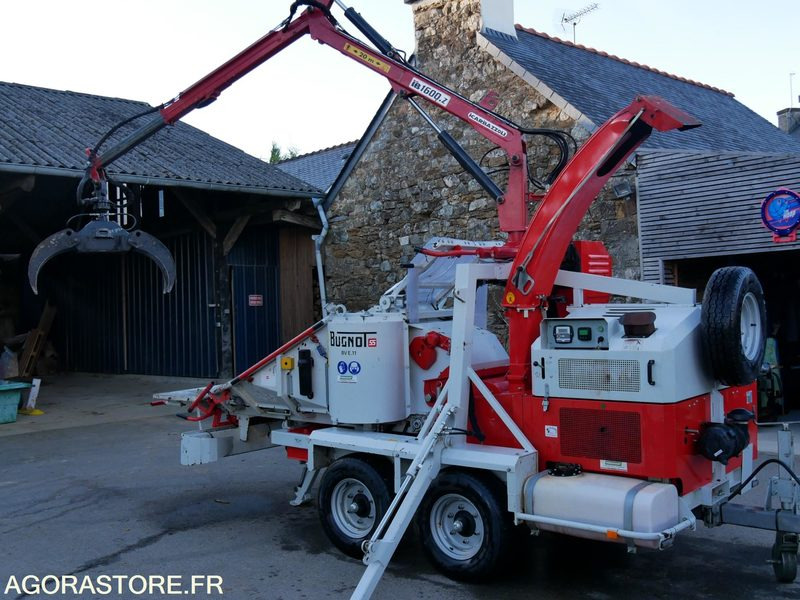 Broyeur Multi végétaux avec grue radiocommandée BUGNOT BVE11 - Maquinaria de jardinería: foto 4 Broyeur Multi végétaux avec grue radiocommandée BUGNOT BVE11 - Maquinaria de jardinería: foto 4