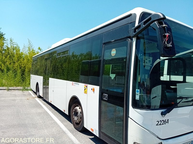 CAR IRISBUS CROSSWAY LOW ENTRY 22264 MEC 2014 697141KM DC-959-KG - Autobús escolar: foto 2 CAR IRISBUS CROSSWAY LOW ENTRY 22264 MEC 2014 697141KM DC-959-KG - Autobús escolar: foto 2