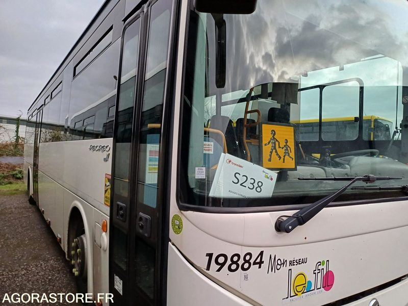 CAR IRISBUS RECREO - PARC 19884 - MEC 2009/395000KM/ AC-725-MJ - Autobús escolar: foto 2 CAR IRISBUS RECREO - PARC 19884 - MEC 2009/395000KM/ AC-725-MJ - Autobús escolar: foto 2