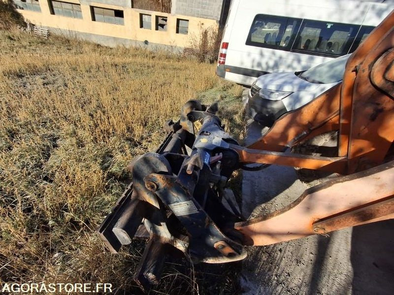 CHARGEUR FIAT HITACHI W110 A + FOURCHES + GODET + ETRAVE - Cargadora: foto 4 CHARGEUR FIAT HITACHI W110 A + FOURCHES + GODET + ETRAVE - Cargadora: foto 4