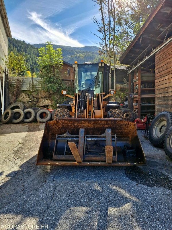 CHARGEUSE CASE 521 F N° DE SERIE NDHE12059 - Cargadora: foto 2 CHARGEUSE CASE 521 F N° DE SERIE NDHE12059 - Cargadora: foto 2