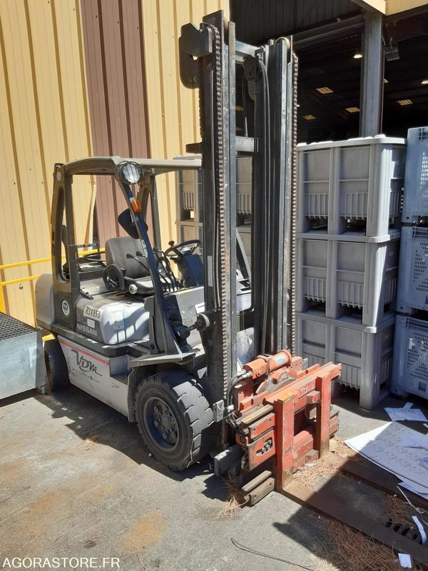 CHARIOT ELEVATEUR NISSAN FOURCHES ROTATIVE HS (R31153) GAZ - Carretilla elevadora de gas: foto 5 CHARIOT ELEVATEUR NISSAN FOURCHES ROTATIVE HS (R31153) GAZ - Carretilla elevadora de gas: foto 5