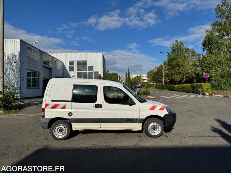 CITROËN BERLINGO - 2010 - 211 000 KM - Furgoneta pequeña: foto 3 CITROËN BERLINGO - 2010 - 211 000 KM - Furgoneta pequeña: foto 3