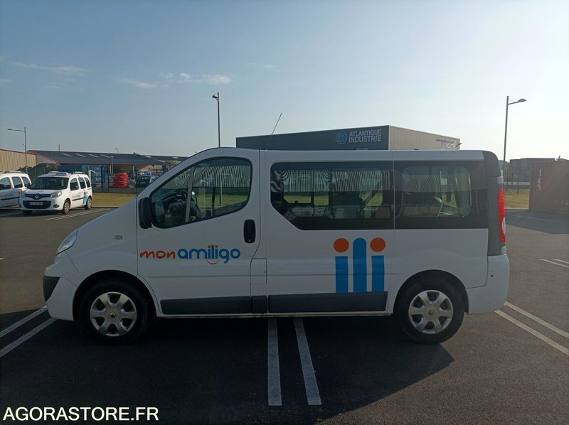 CP-910-CW - Roulant - RENAULT TRAFIC - VP - 9 Places - 308 000 Kms - Minibús, Furgoneta de pasajeros: foto 2 CP-910-CW - Roulant - RENAULT TRAFIC - VP - 9 Places - 308 000 Kms - Minibús, Furgoneta de pasajeros: foto 2