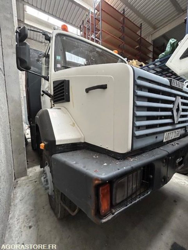 RENAULT TRACTEUR C290 4X4 110KM/H  282500 KM - Cabeza tractora: foto 3 RENAULT TRACTEUR C290 4X4 110KM/H  282500 KM - Cabeza tractora: foto 3