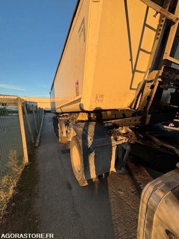 TRACTEUR 4X2 MERCEDES ACTROS 1845 2018 385 000 KM + BENNE ALUMINIUM SHMITZ 2016 - Cabeza tractora: foto 5 TRACTEUR 4X2 MERCEDES ACTROS 1845 2018 385 000 KM + BENNE ALUMINIUM SHMITZ 2016 - Cabeza tractora: foto 5