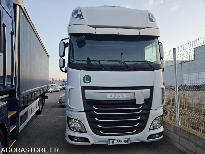 TRACTEUR DAF XF 510 XL - 2016 - 447 120km - TRES BON ETAT - Cabeza tractora: foto 4 TRACTEUR DAF XF 510 XL - 2016 - 447 120km - TRES BON ETAT - Cabeza tractora: foto 4